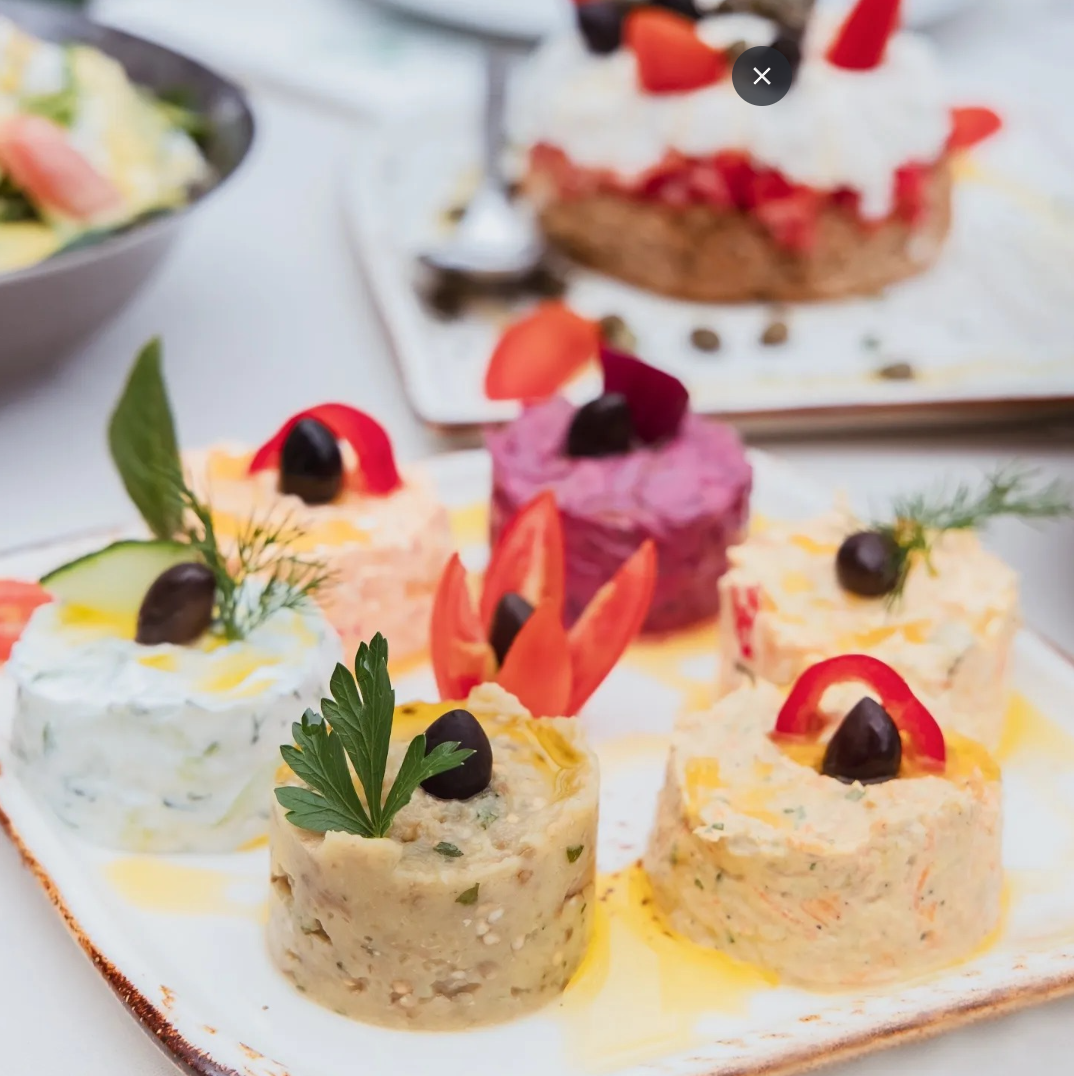Tzatziki and homemade dips — Armellada
